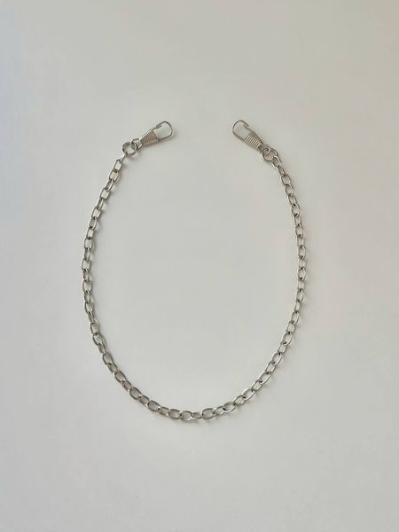 Removable short classic clutch strap, silver color
