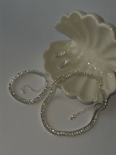 Tennis necklace, silver color
